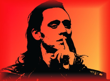 Tom Hiddleston (http://de.wikipedia.org/wiki/Tom_Hiddleston) als Loki in den Marvel-Verfilmungen rund um Thor und die Avengers. Äusserlich durchaus ein Loki-Typ, dennoch entsprechen die im Film dargestellten 'Allmachtsfantasien' in keinster Weise der Loki-Energie!