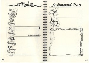 Ein künstlerisch gestalteter Monat. Im Inneren ist der Kalender sehr vielseitig!