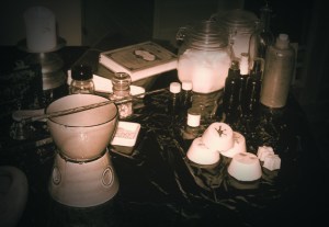 Alle Arbeitsmaterialien werden vor Ort gestellt.