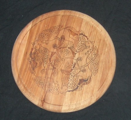 Hier noch nicht ganz fertig - die Rhiannon Altar-Platte!