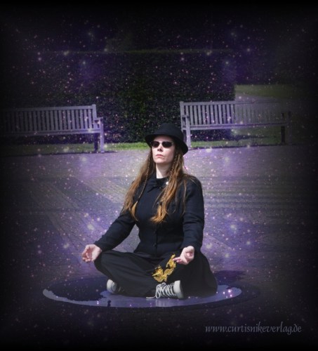 Foto: Thanis Voyant Model und Bearbeitung: Curtis Nike