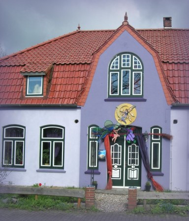 Das Haus Sternschnuppe, die Mysterienschule, an er auch ich lerne und lehre, steht im Mittelpunkt des Zaubers.