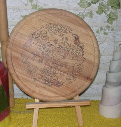 Die Altarplatte Rhiannon.